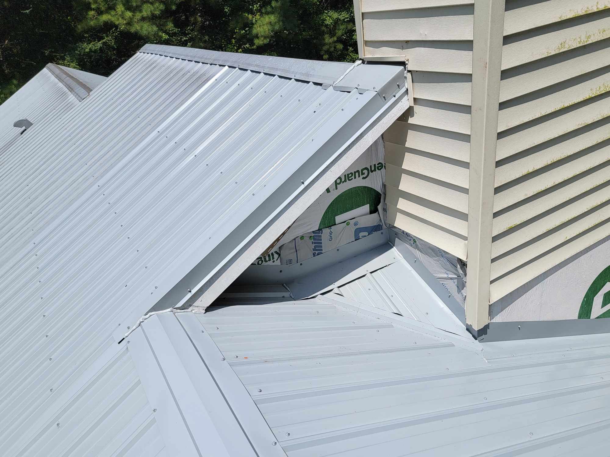 Metal Roof Service for roof with many angles